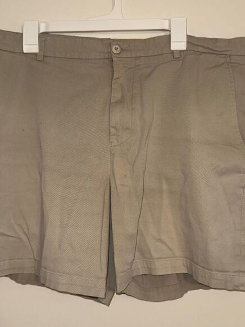 Over Under Khaki Shorts SIZE 40